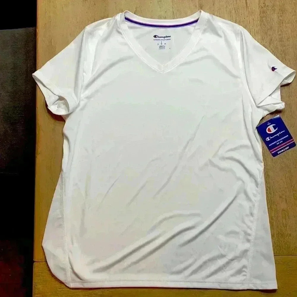 NWT Champion double dry V neck size Large
